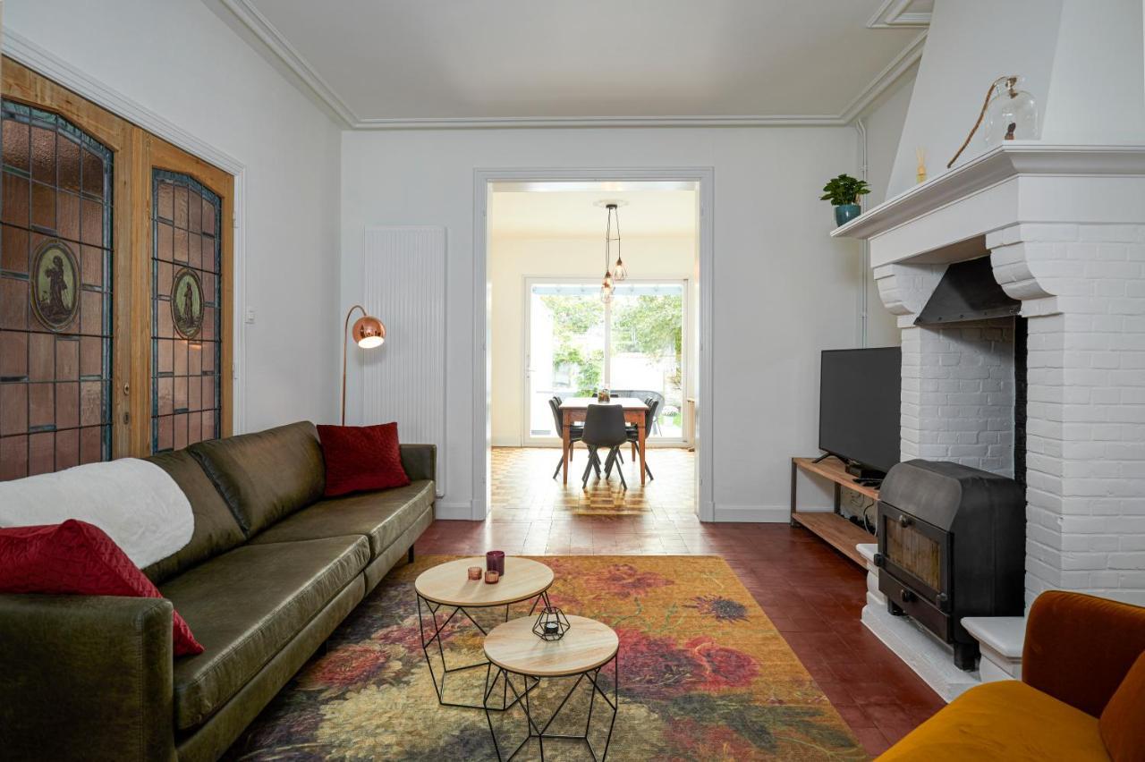 Villa Trendy, Authentieke Woning Met Groot Terras En Tuin Bruges Esterno foto